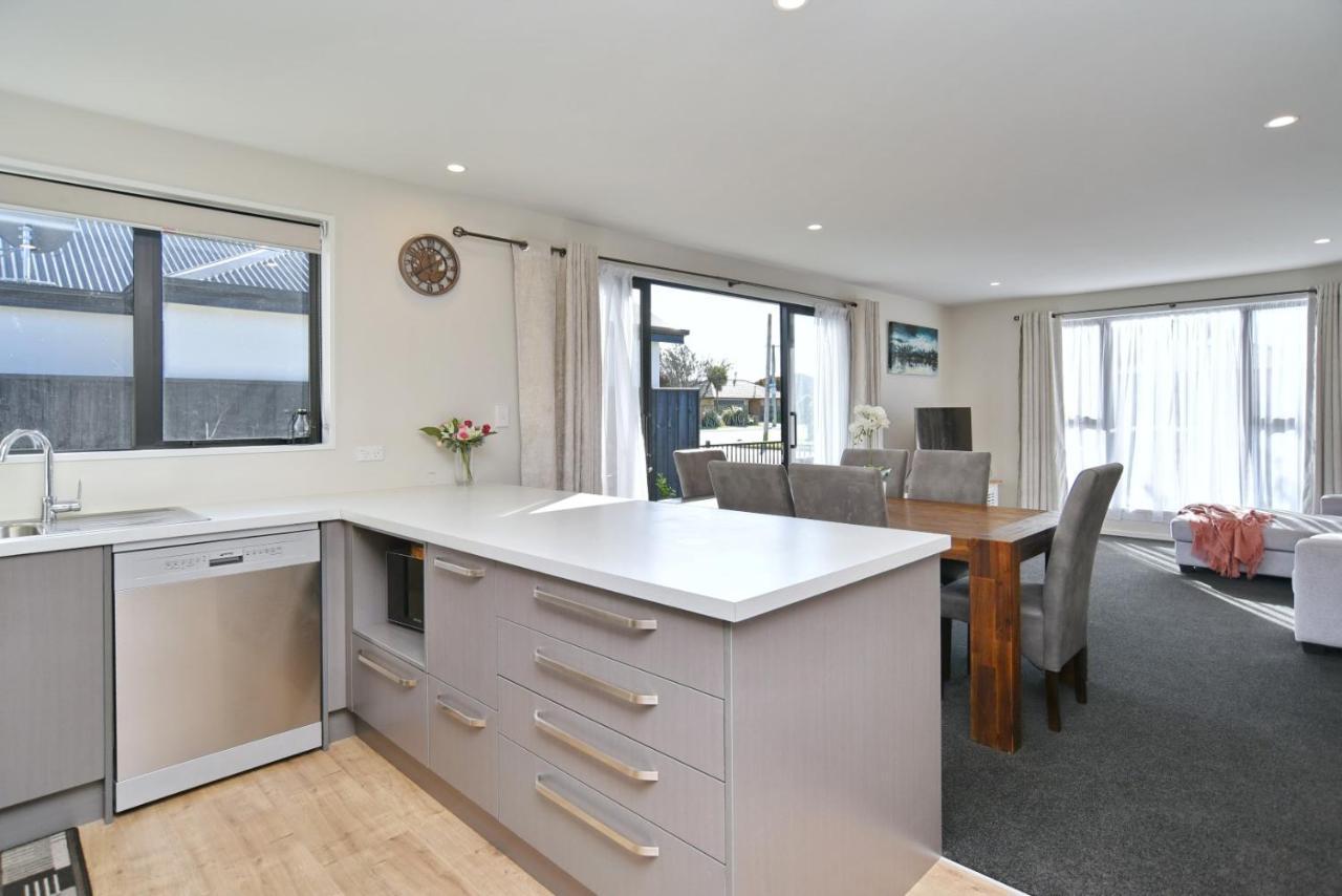 Thomas Townhouse - Christchurch Holiday Homes Екстериор снимка